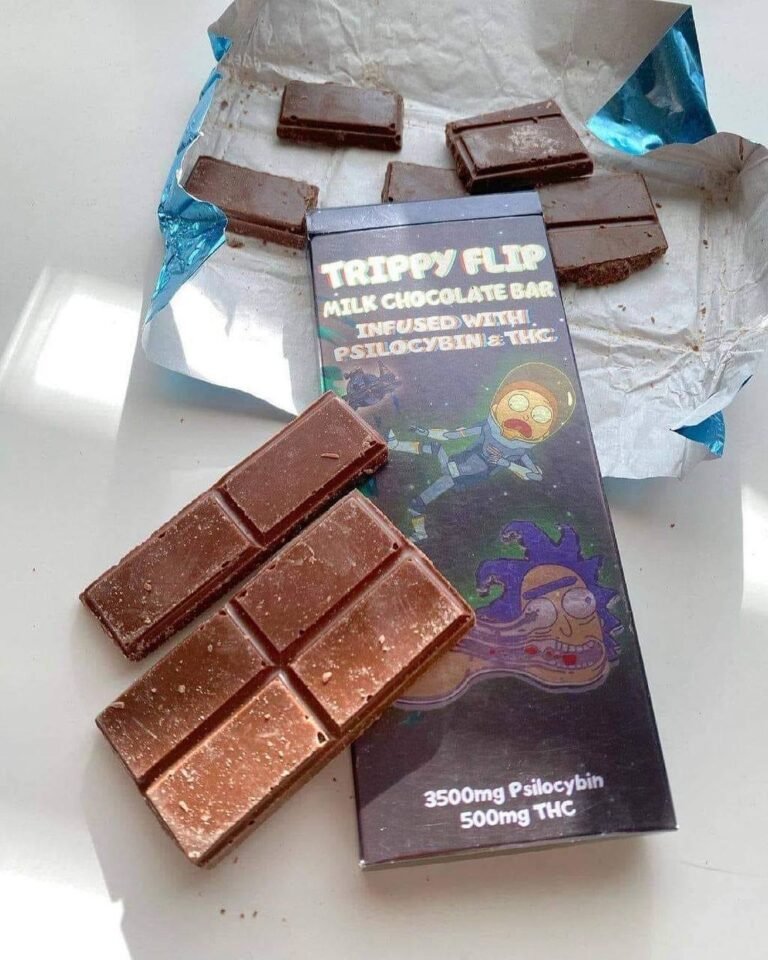 trippy-flip-milk-chocolate-bar